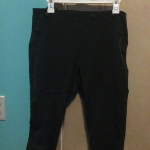 Stretchy pants with buttons